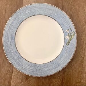WEDGWOOD Sarah's Garden‎ Snowdrop Blue Dinner Plate 10.75” RARE DISCONTINUED